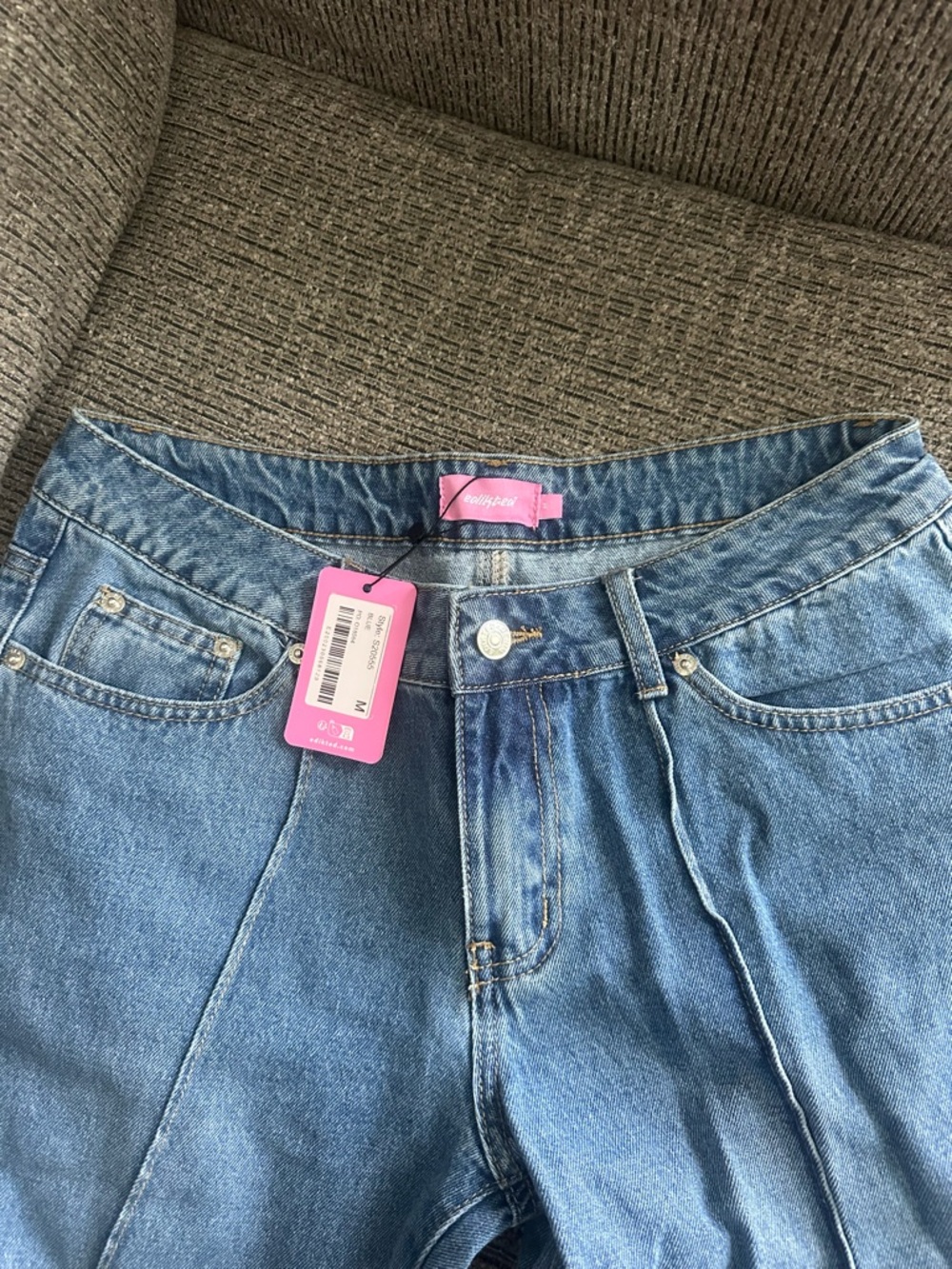 Edikted - NWT - Women’s Low-Rise Boot Cut Jeans in Size Medium